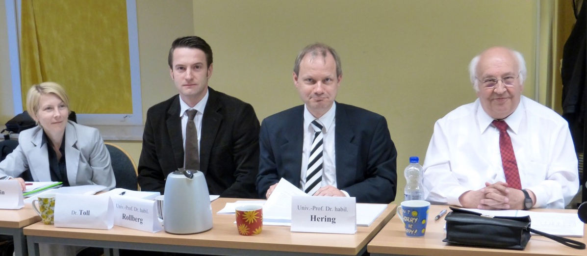 Prof. Matschke (re) mit Prof. Thomas Hering, Dr. Christian Toll sowie Dr. Annette Klein von der Fernuniversität Hagen; Foto: eob. Prof. Matschke (re) mit Prof. Thomas Hering, Dr. Christian Toll sowie Dr. Annette Klein von der Fernuniversität Hagen; Foto: eob.